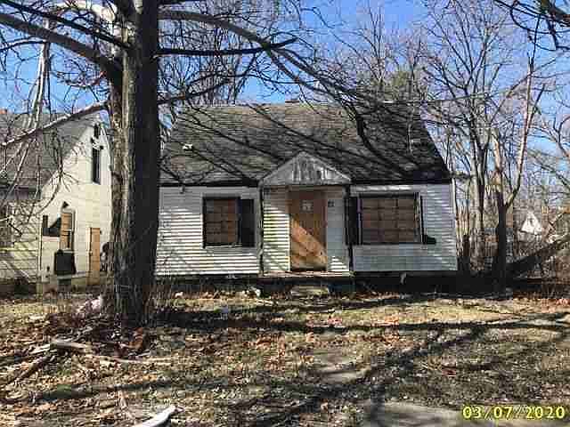 15901 Chatham