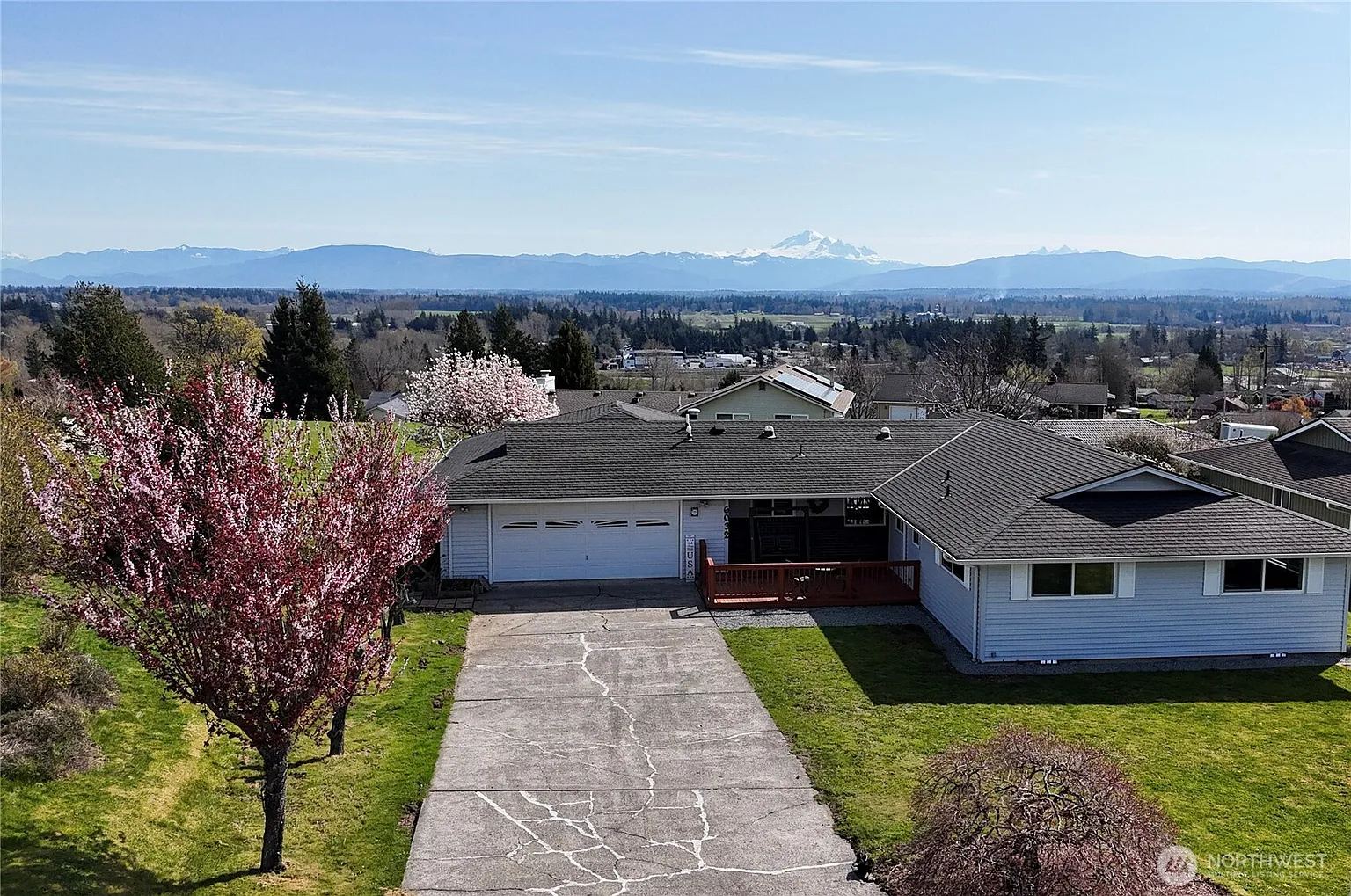 6032 Hillcrest Place photo 1