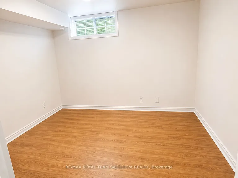 4262 Kingston Rd #LOWER — Photo 6