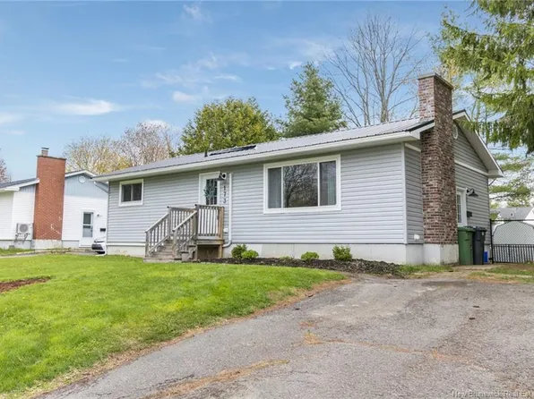 173 Gulliver Dr, Fredericton, NB E3A 5B1
