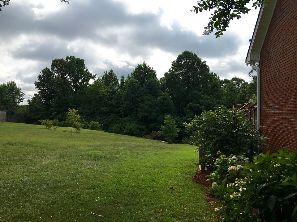 2nd image of 3921 Joshua Cir