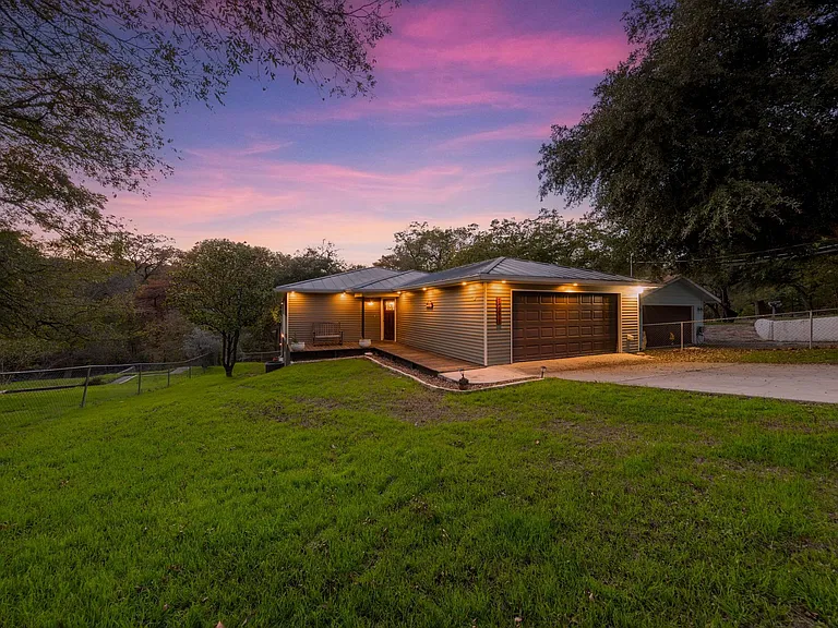 12671 River Rd — Photo 2