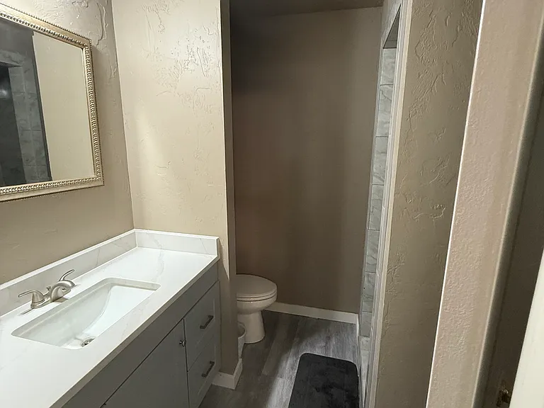 314 W Illinois Ave — Photo 8