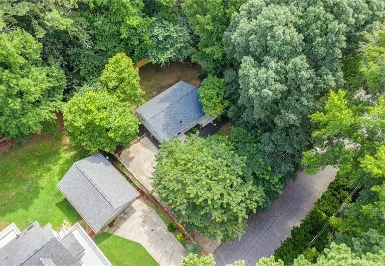 2951 Haralson Rd — Photo 2
