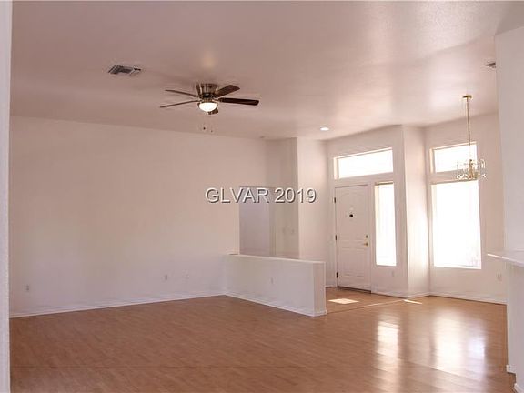 5th image of 9812 Rosamond Dr