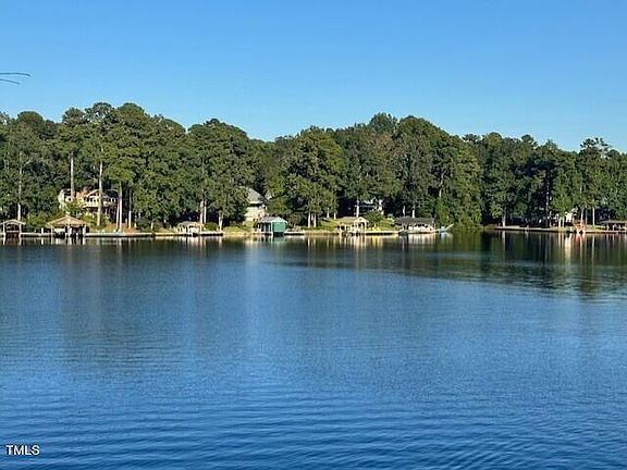 3rd image of 107 Seminole Dr #105
