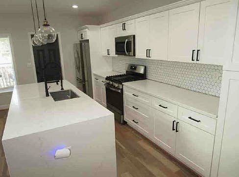 5th image of 3014 Oakford Ave