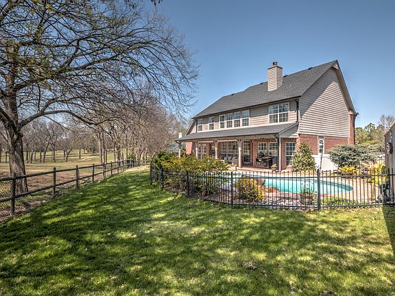 4th image of 2711 Highwood Ct