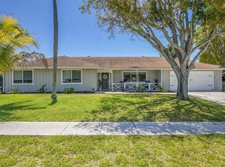 340 SW 10th Ave, Boynton Beach, FL 33435