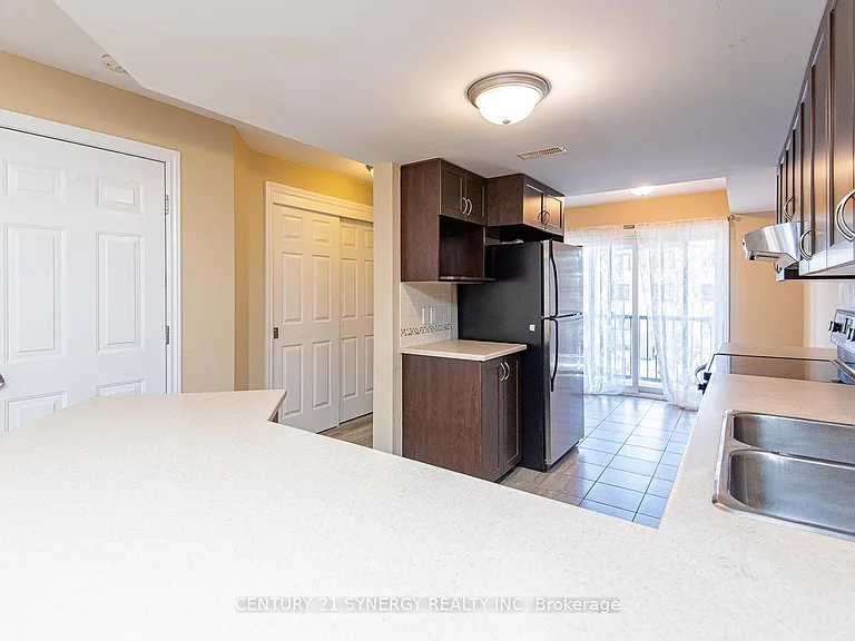 2228 Tenth Line Rd — Photo 15