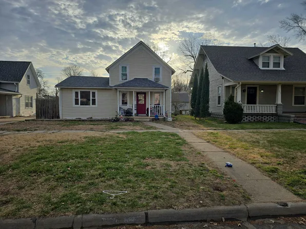 2006 Wilson St, Falls City, NE 68355