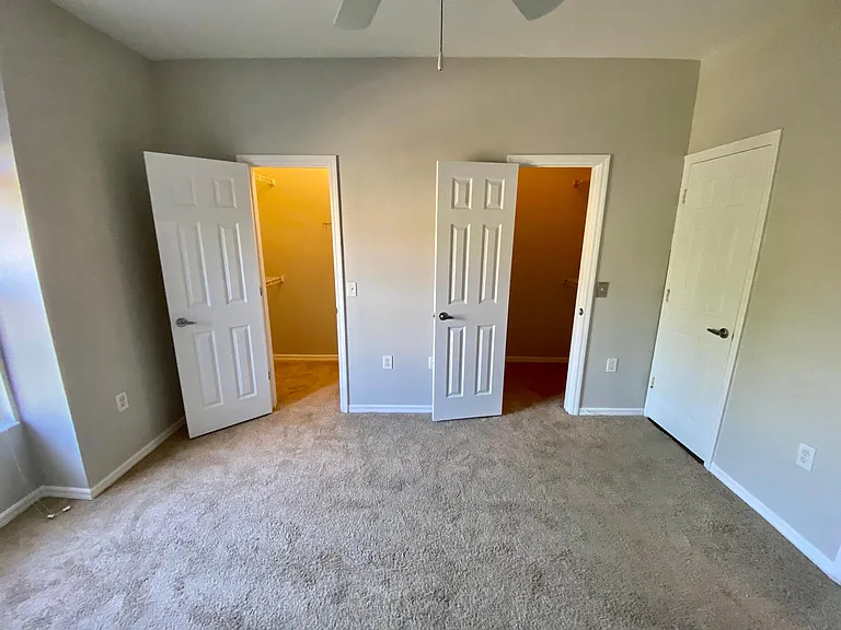 7624 Plantation Cir — Photo 13
