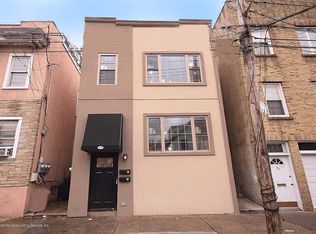 89 Brook St, Staten Island, NY 10301