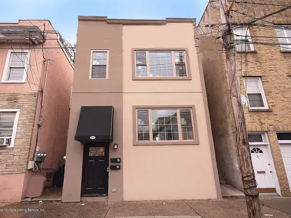 89 Brook St, Staten Island, NY 10301
