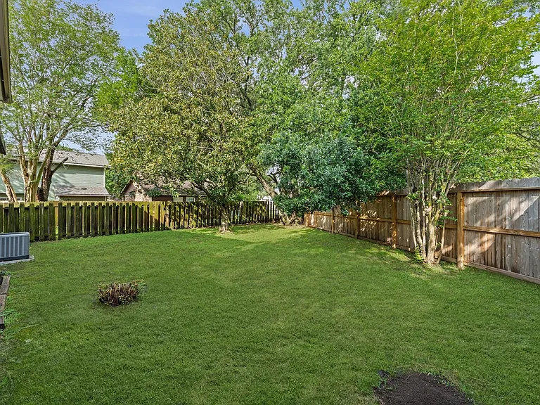 25 Regency Ln — Photo 15