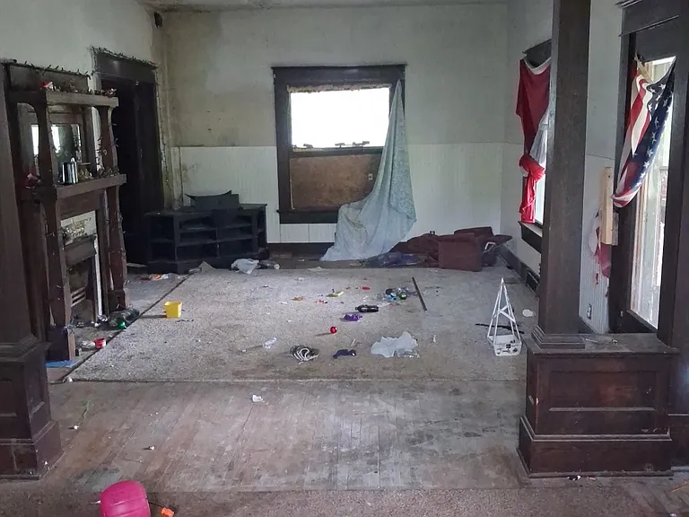 330 S Madison St — Photo 12