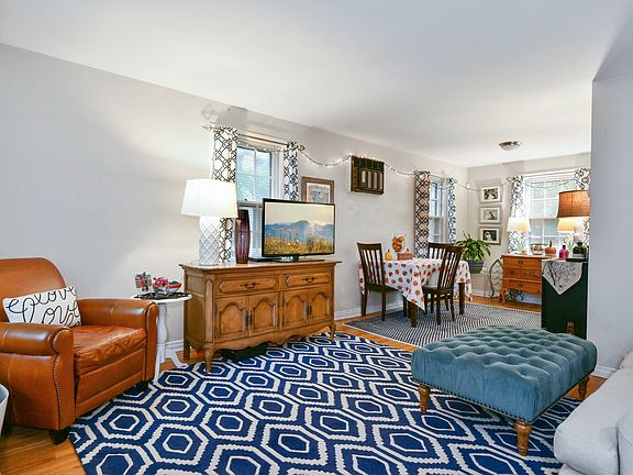 3rd image of 1052 Palmer Ave