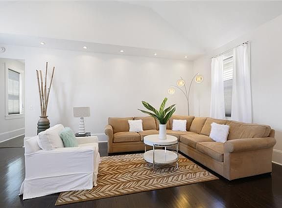 5th image of 2600 Valence St