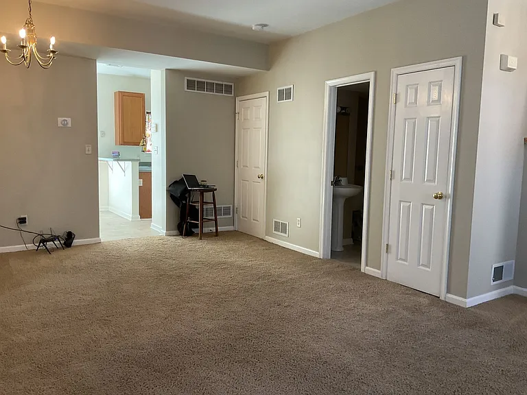 1703 Susquehanna St — Photo 10