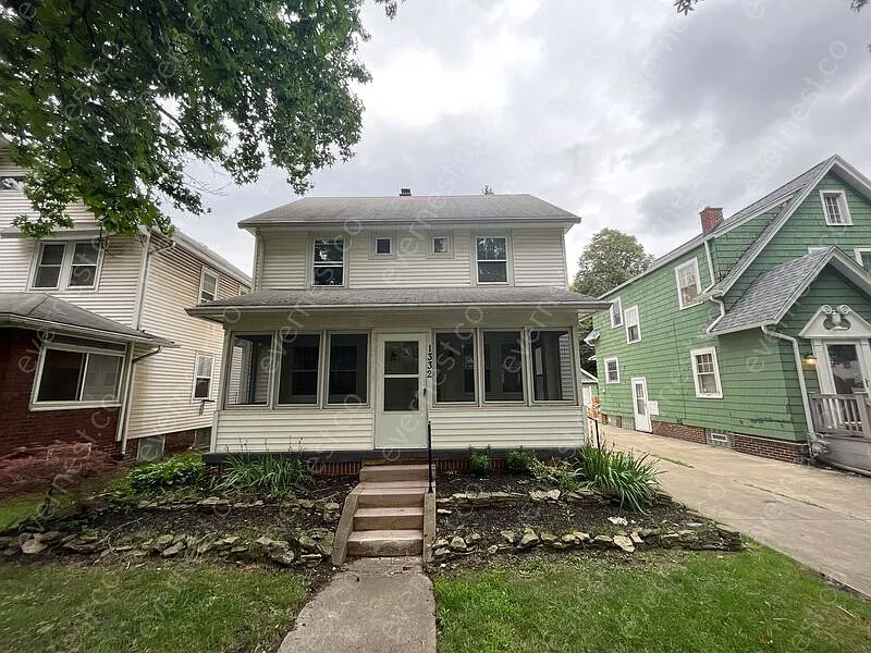 1332 Eleanor Ave photo 1