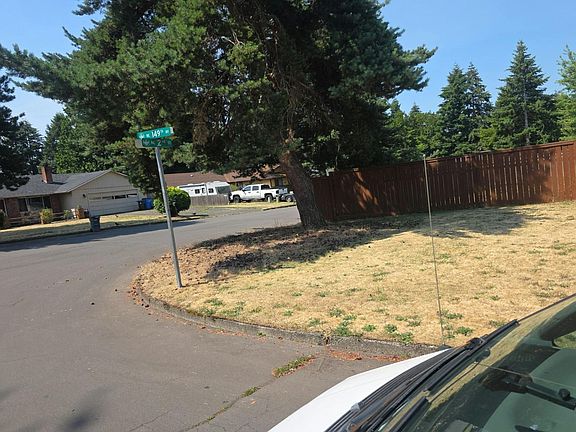 5th image of 211 NE 149th Ave