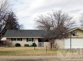 125 Carson Ave, Dumas, TX 79029