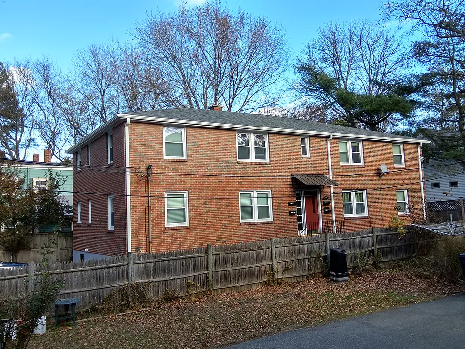 8 Kenwood St #4