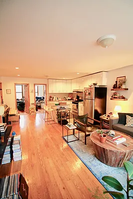 Rented by Grand & Co. | media 33