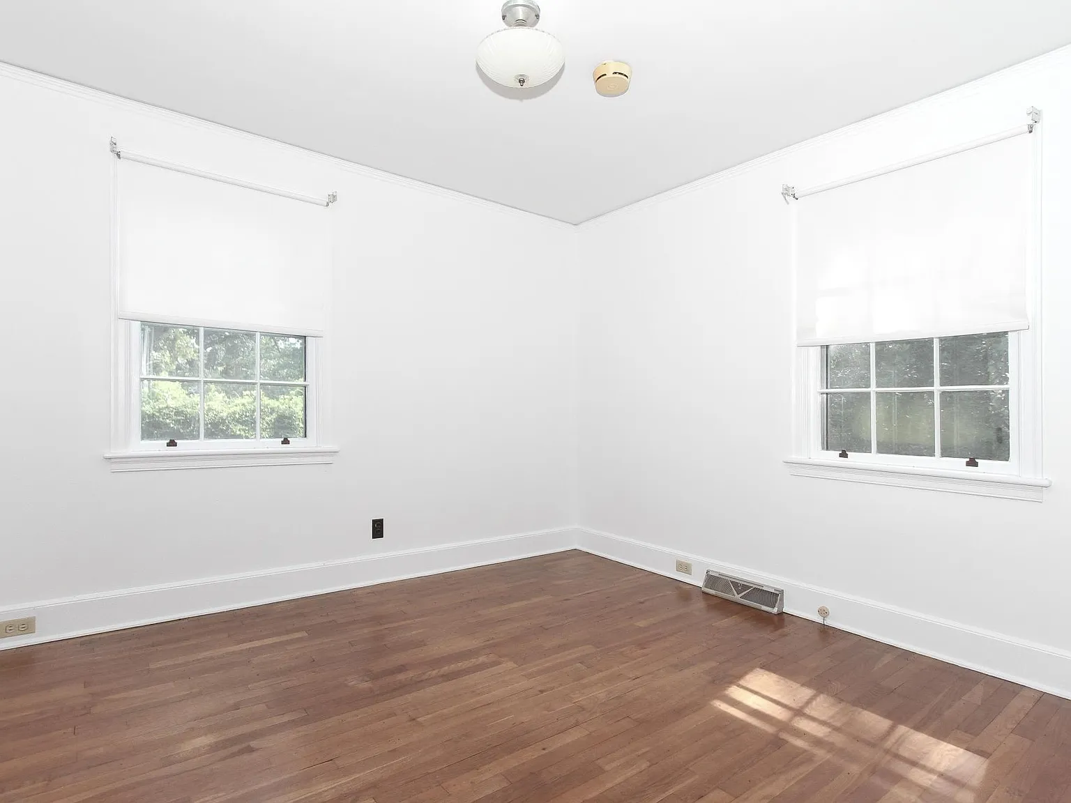 1733 Augusta Rd — Photo 3