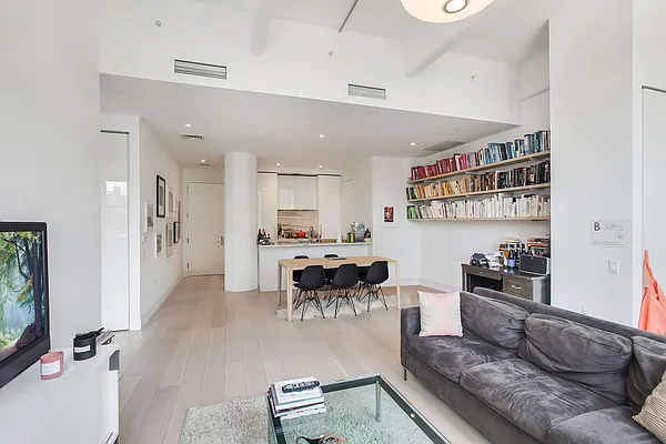 Rented by Golden Lioness Corp | media 14