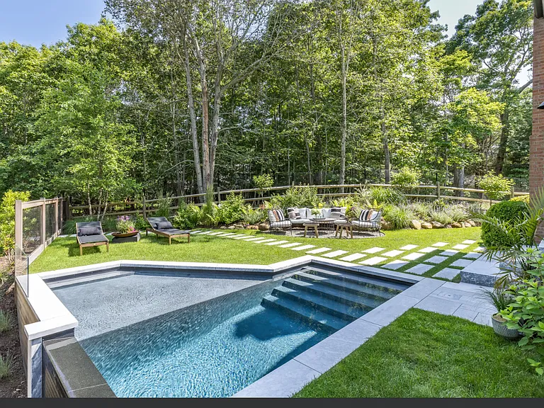 461 Old Stone Hwy — Photo 3