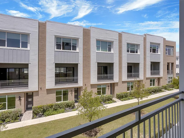 2805 McCurdy St #14 — Photo 7