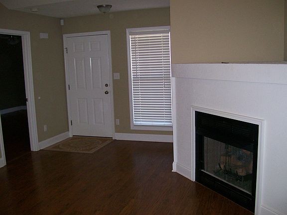 More Living Rooms Pics