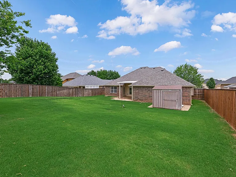 8725 Pikes Peak Rd — Photo 64