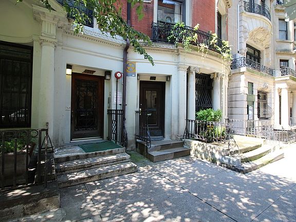 2nd image of 320 W 108th St APT 2A