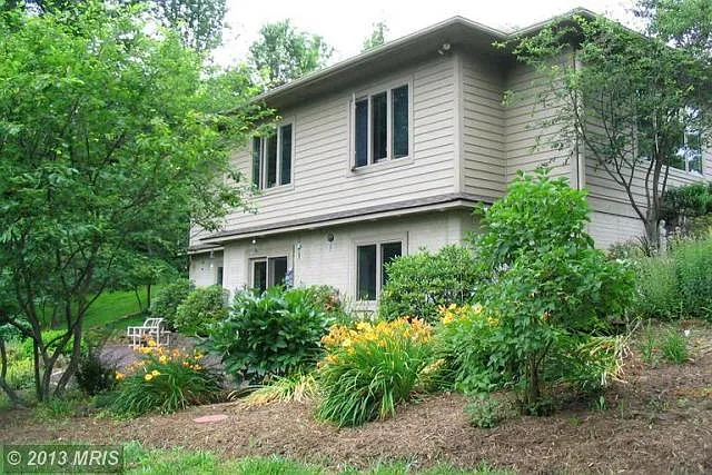 3016 Etlan Rd photo 1