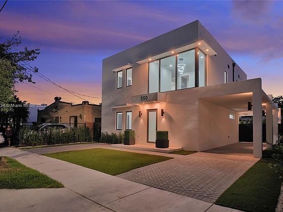 5th image of 550 NW 42nd St