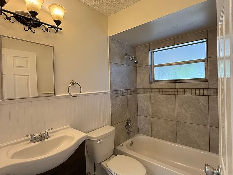 8649 Paxton Dr — Photo 6