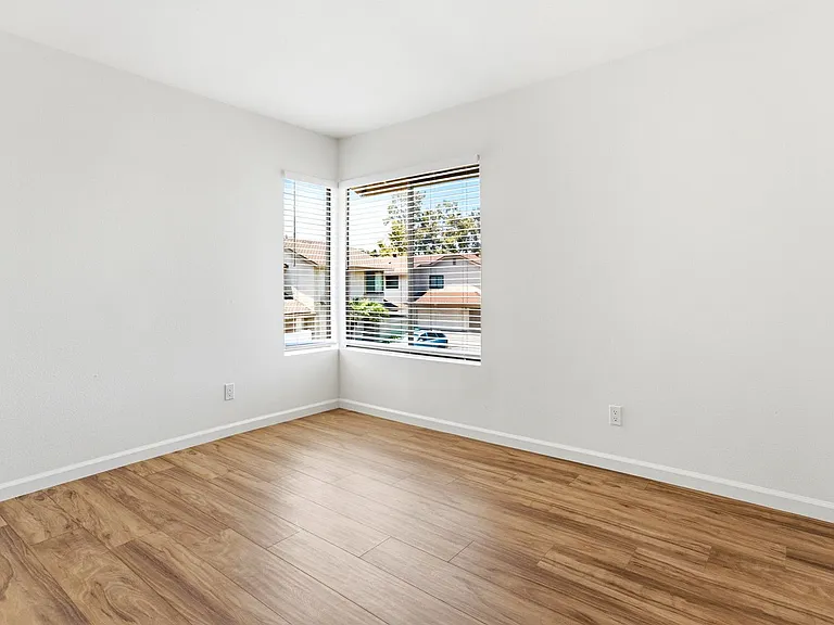 15192 Moir Ct — Photo 18