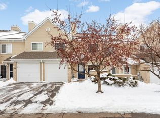 2210 Ranchview Ln N UNIT 120, Plymouth, MN 55447