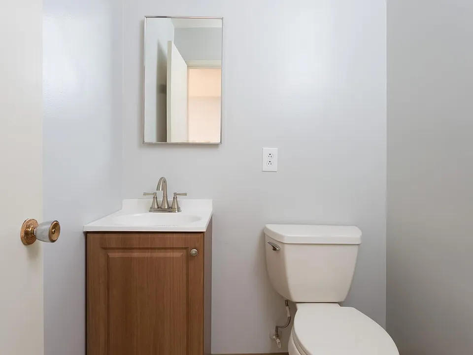 1/2 Bath-downstairs