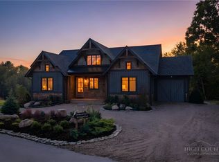 135 Vineyard Ln, Banner Elk, NC 28604