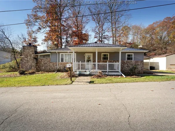 5103 Hopewell Dr, Cross Lanes, WV 25313