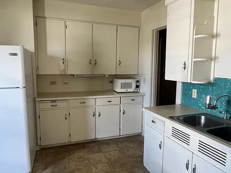 39 Otis St #2 — Photo 7