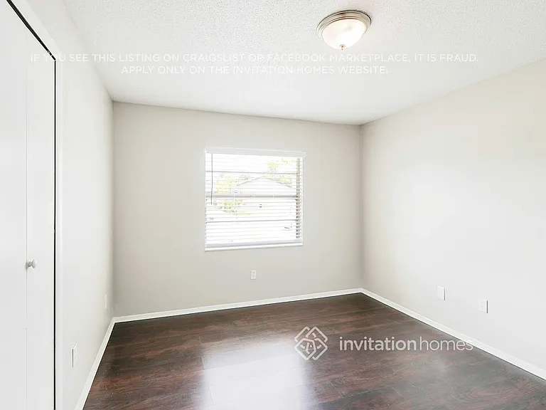 1304 Village Ct — Photo 11