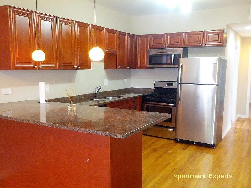 1st image of 4842 N Albany Ave APT 3