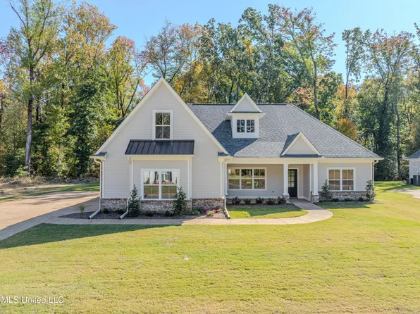 6586 Grand Oak Ln, Southaven, MS 38672
