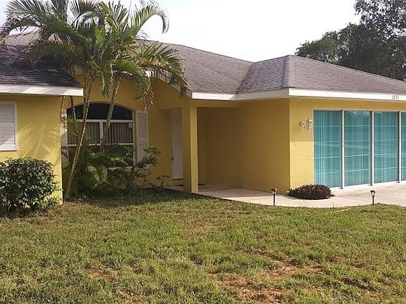 2nd image of 1215 Palmetto Dr
