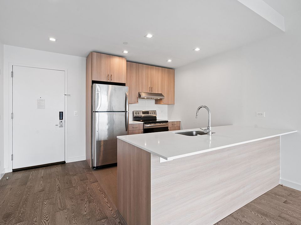 1st image of 11-39 49th Ave #506