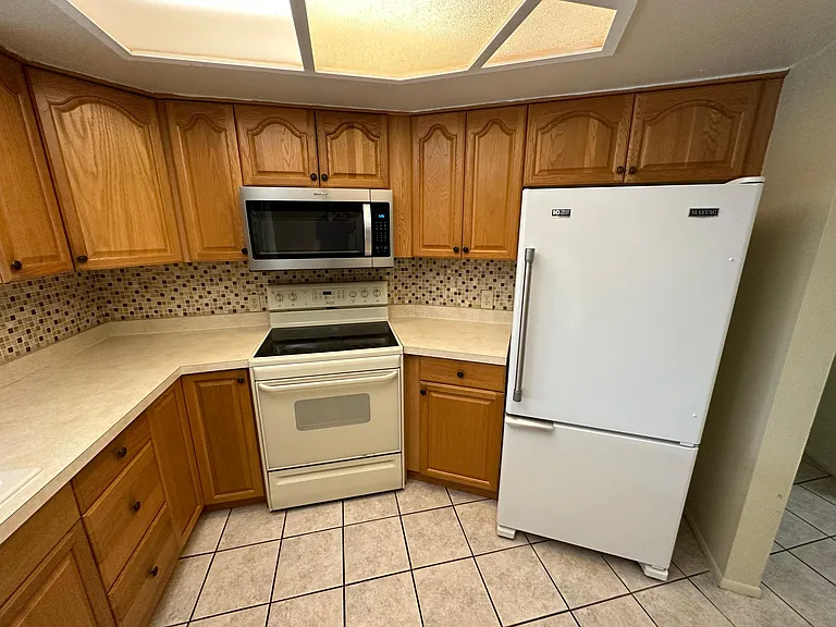 1939 Arvis Cir W — Photo 10